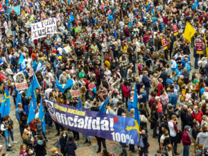 La Oficialidá de la llingua asturiana ye imprescindible