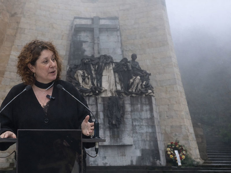 Xorrez la polémica pol monumentu franquista de Simanques
