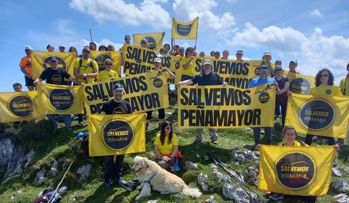 Paisaxe de Peñamayor, territoriu venceyáu al conceyu de Piloña, ún de los conceyos analizaos nel estudiu de renta municipal.