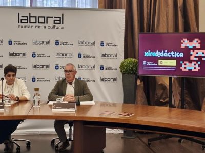 María Dolores Bueno y Antón García na presentación de la Xira Didáctica 2026-2027.