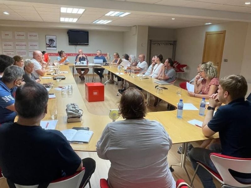 Procesu de primaries del PSOE de Xixón, que queda con trés aspirantes tres la retirada d’Iván Álvarez Raja.