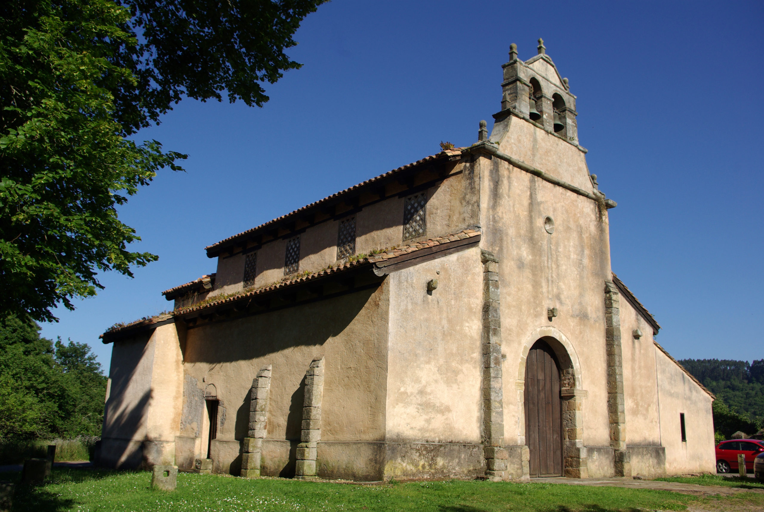 San Salvador de Priesca, en Villaviciosa, nuna semeya de 2013.
