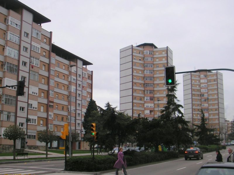 Bloques residenciales de Les 1.500 Viviendes na avenida Gaspar García Laviana de Xixón