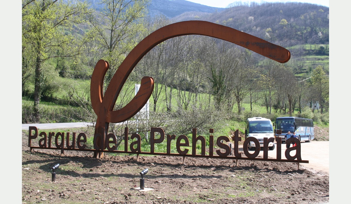 Entrada del Parque de la Prehistoria de Teverga.