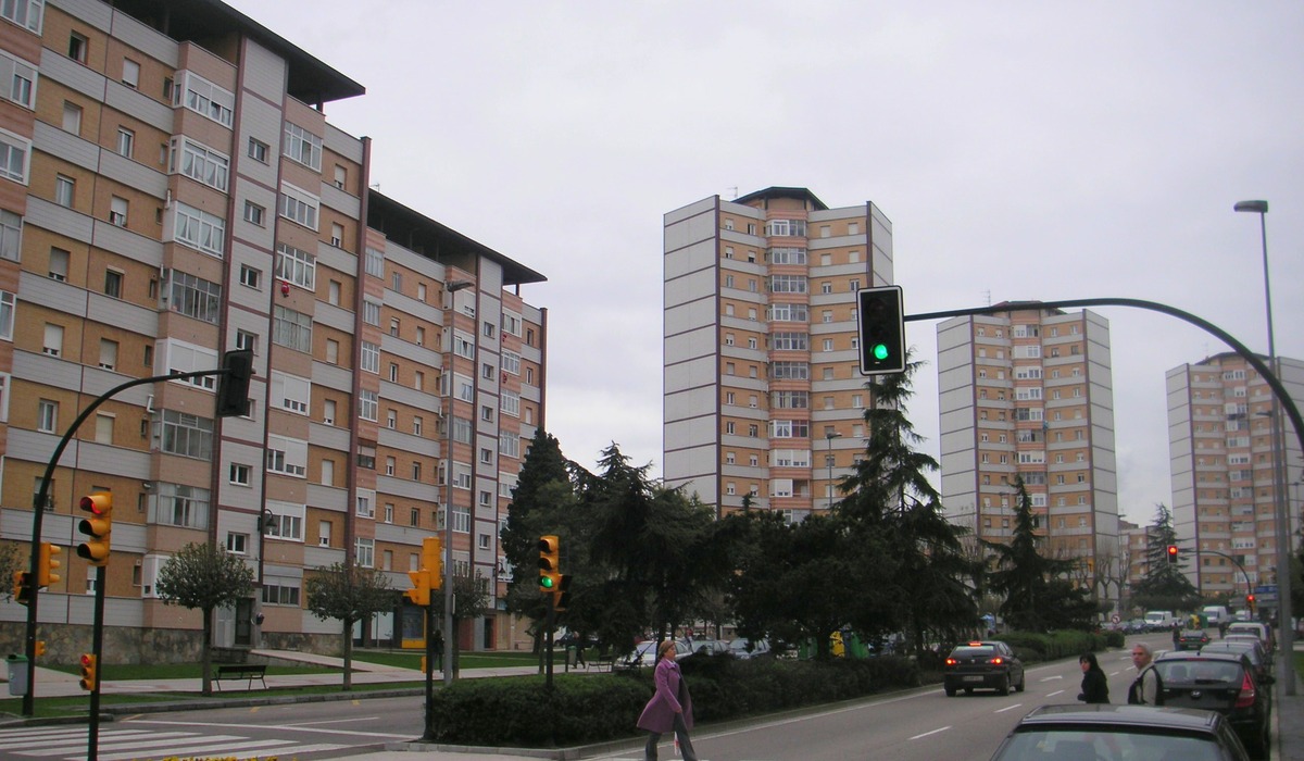 Bloques residenciales de Les 1.500 Viviendes na avenida Gaspar García Laviana de Xixón.